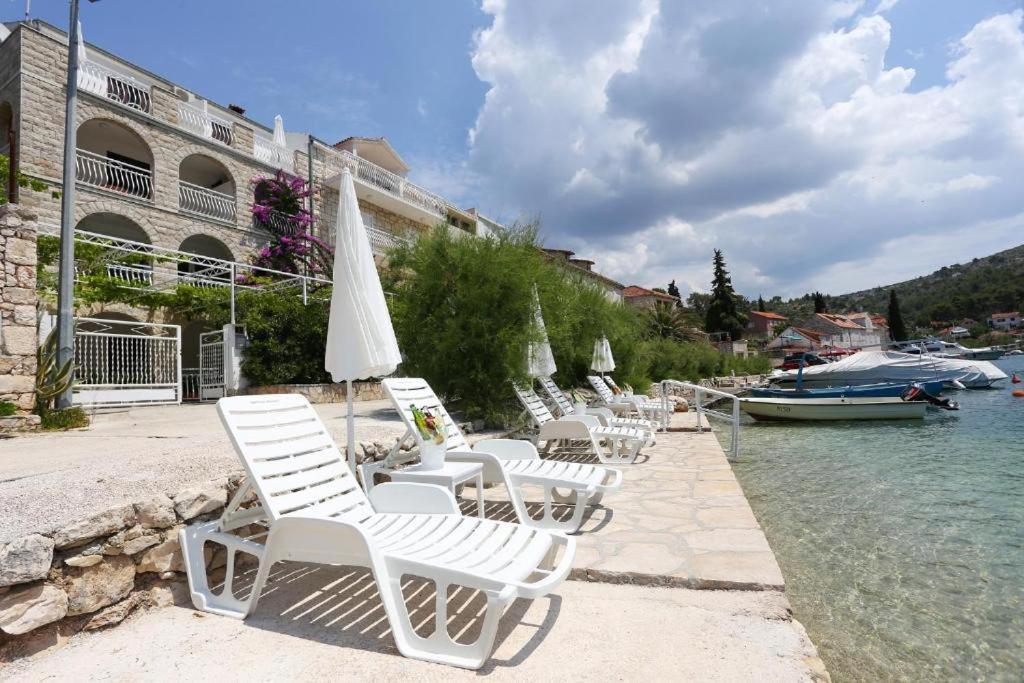Amare Apartments Bobovisca Экстерьер фото