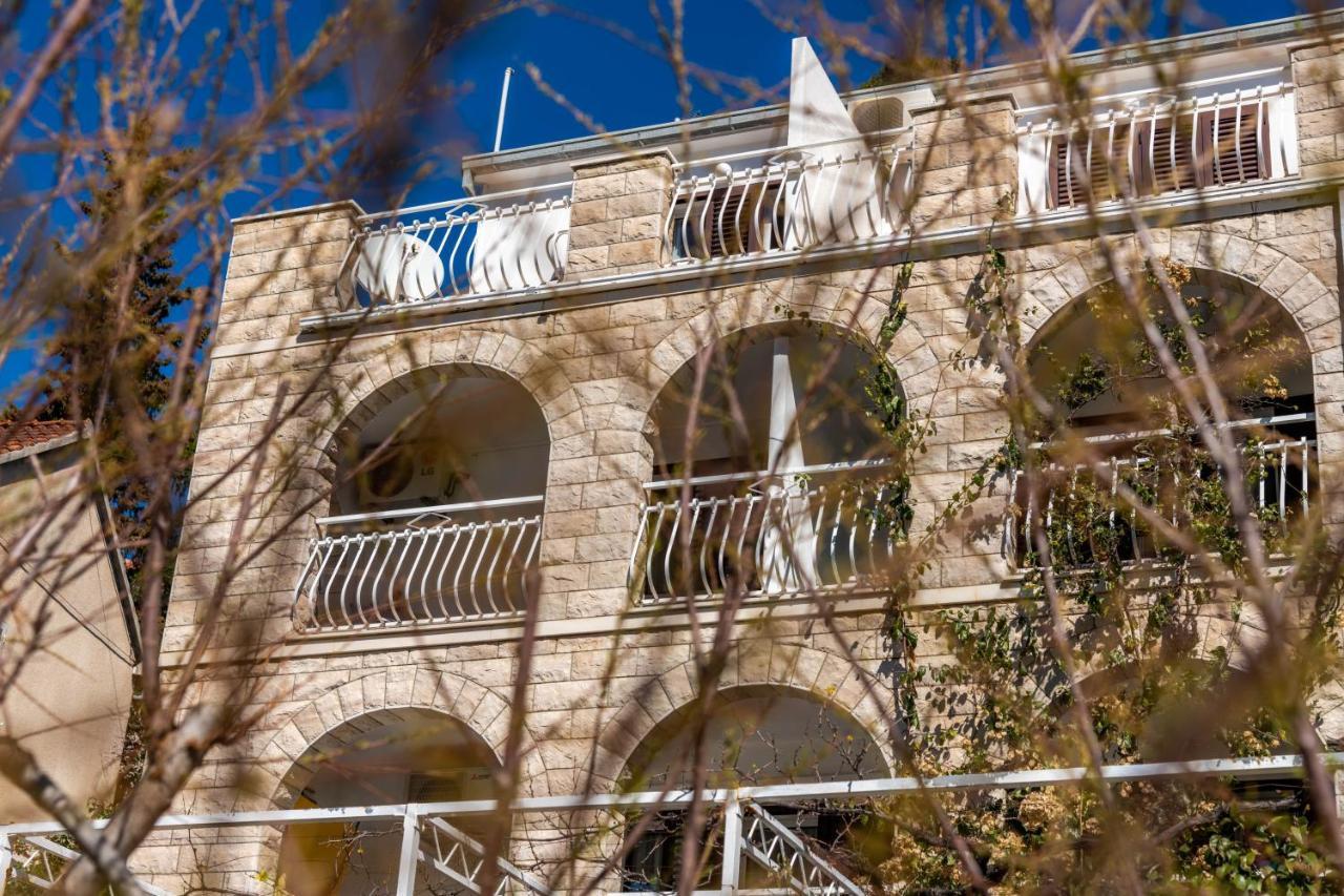 Amare Apartments Bobovisca Экстерьер фото