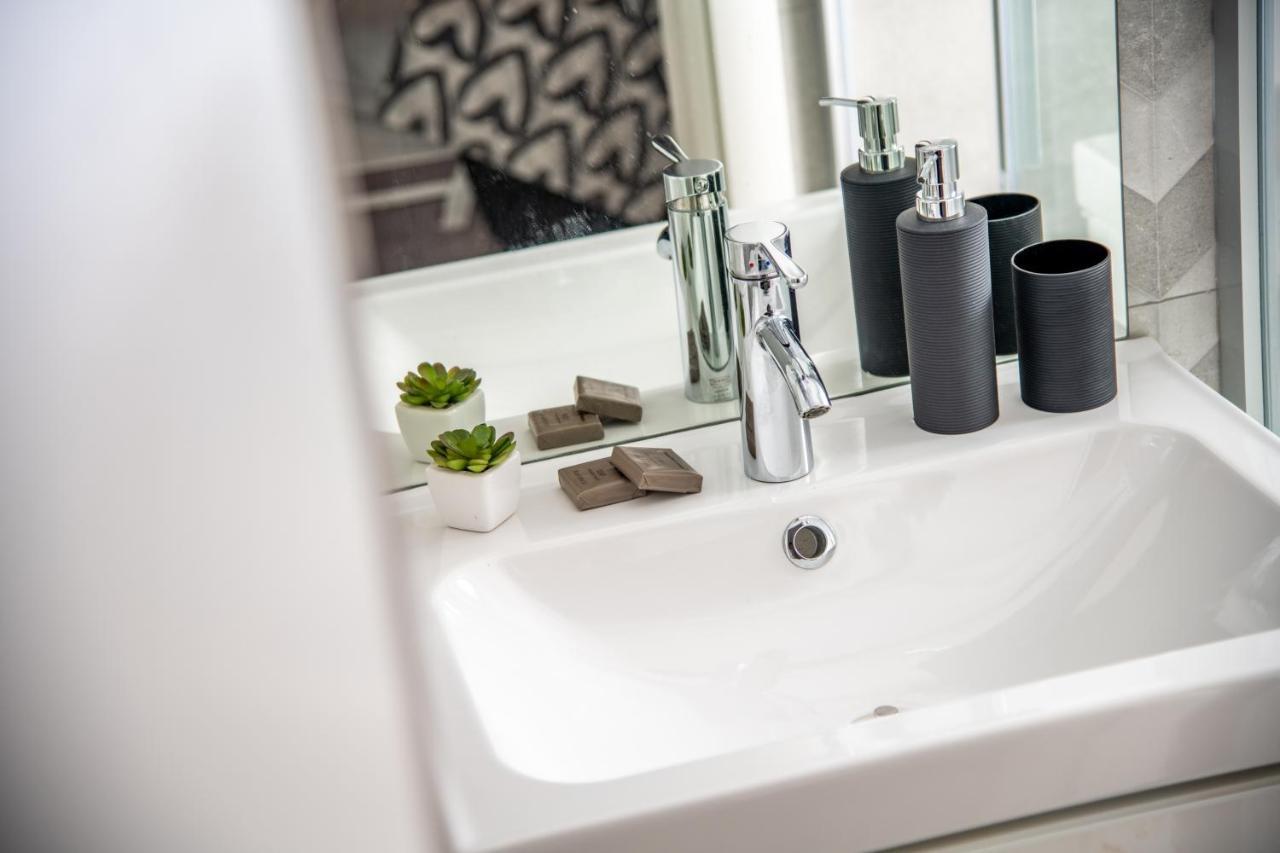 Amare Apartments Bobovisca Экстерьер фото