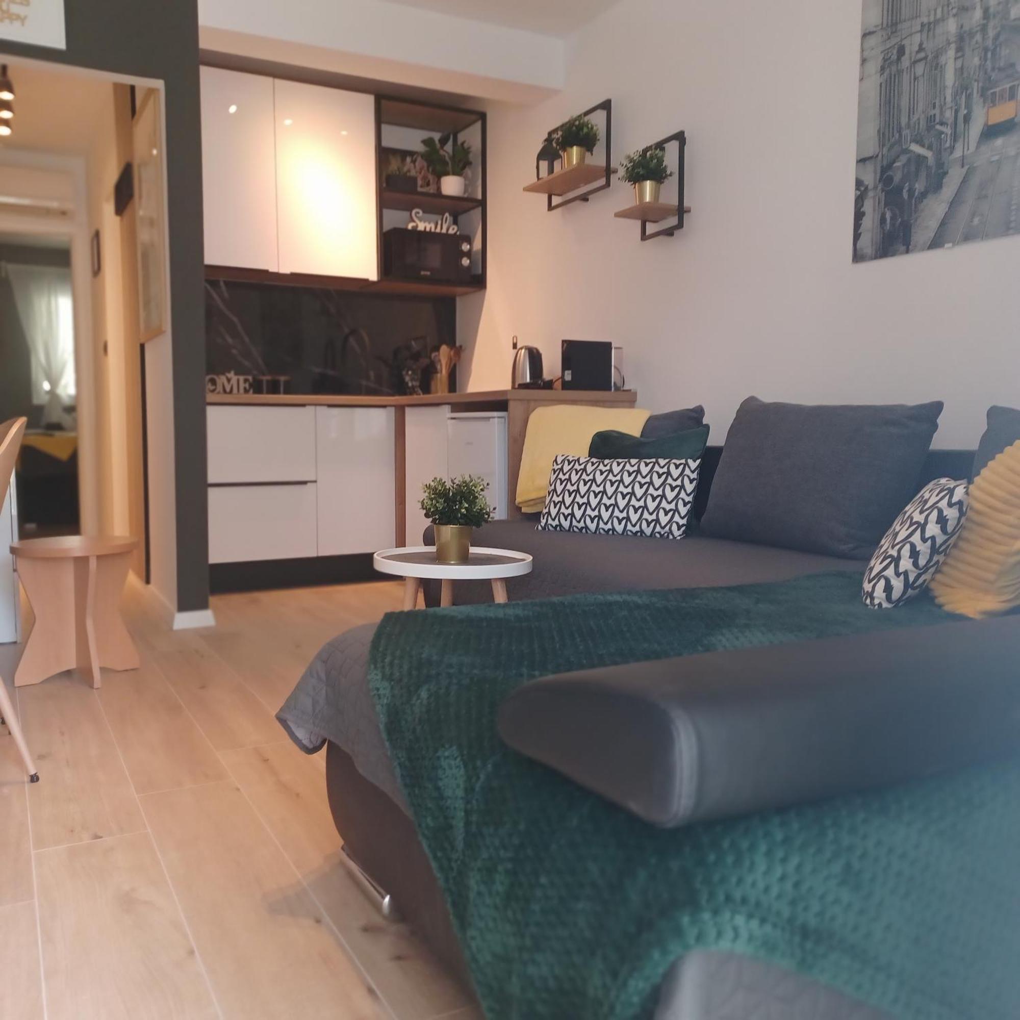 Amare Apartments Bobovisca Экстерьер фото